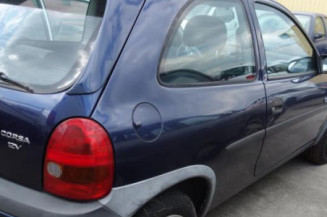 Porte avant droit OPEL CORSA B