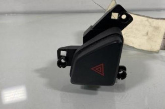 Bouton de warning HYUNDAI I 30 1 Photo n°1