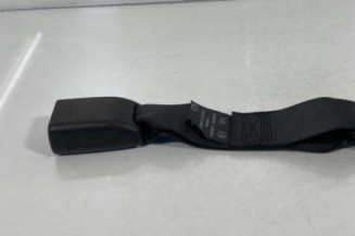 Attache ceinture arriere centrale OPEL AGILA B