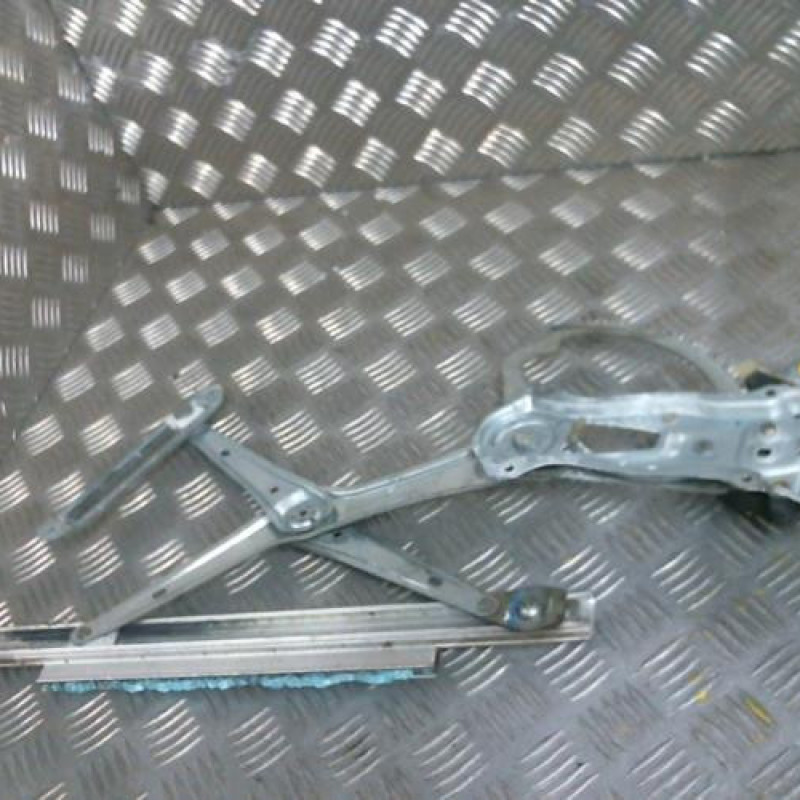 Leve vitre electrique avant droit MERCEDES CLASSE E 210 Photo n°1