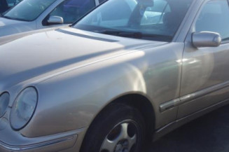 Serrure arriere droit MERCEDES CLASSE E 210