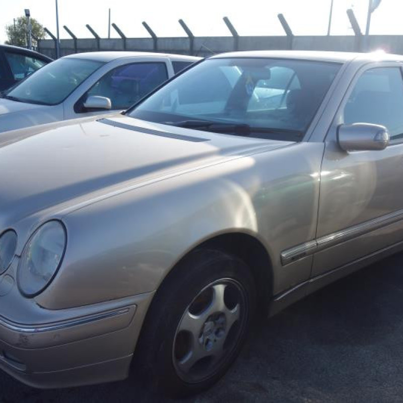 Serrure arriere droit MERCEDES CLASSE E 210 Photo n°4