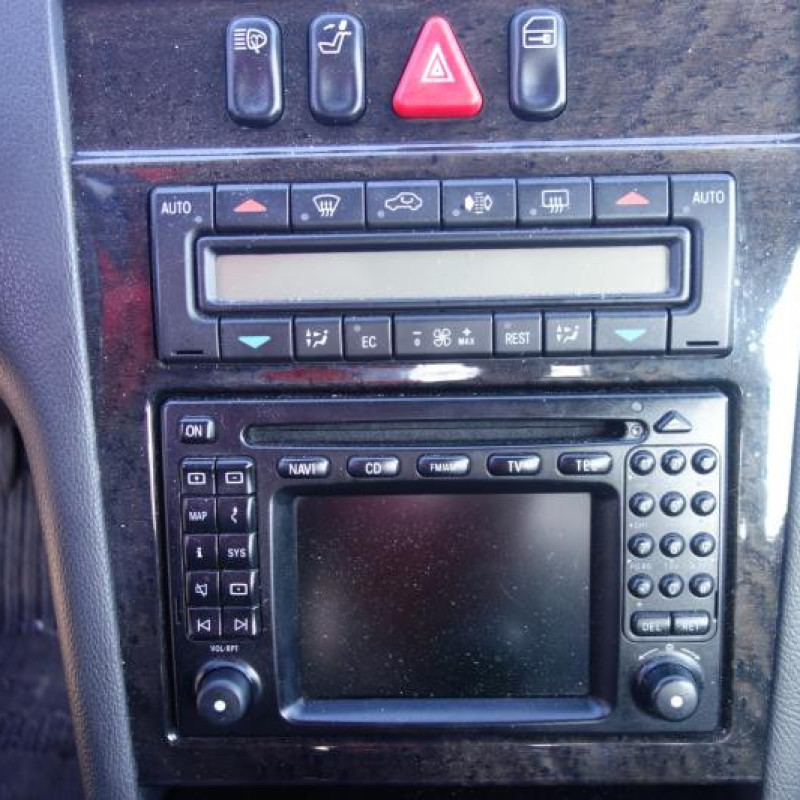 Serrure arriere droit MERCEDES CLASSE E 210 Photo n°10