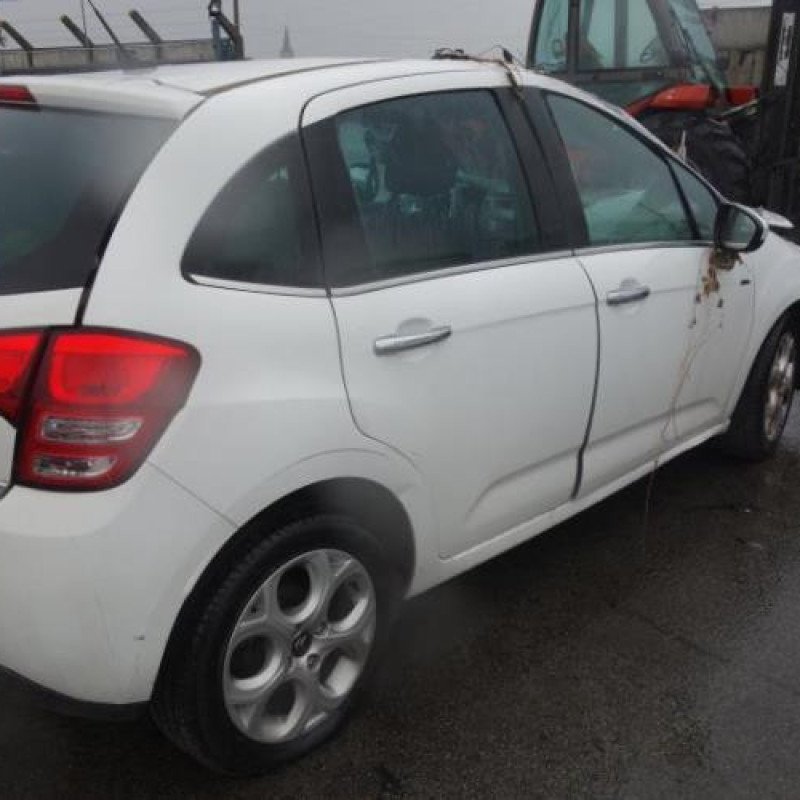Feu arriere secondaire gauche (feux) CITROEN C3 2 Photo n°4