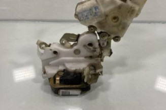Serrure arriere droit NISSAN TERRANO 2 Photo n°1