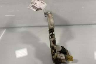 Serrure avant droit NISSAN TERRANO 2