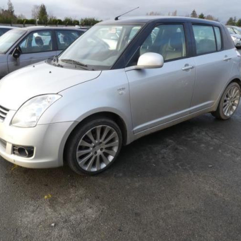 Porte avant droit SUZUKI SWIFT 3 Photo n°3