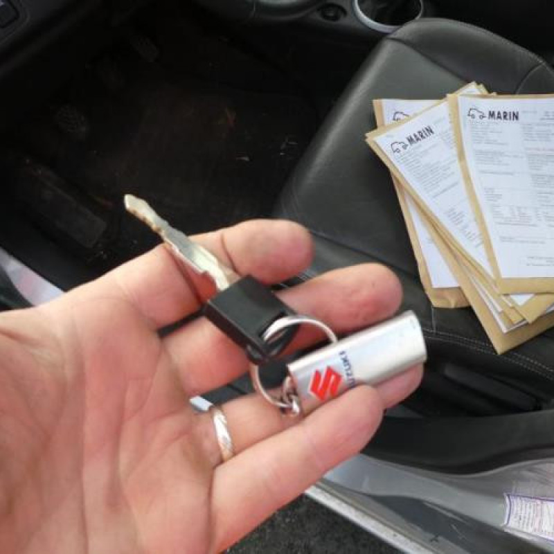 Porte avant droit SUZUKI SWIFT 3 Photo n°13