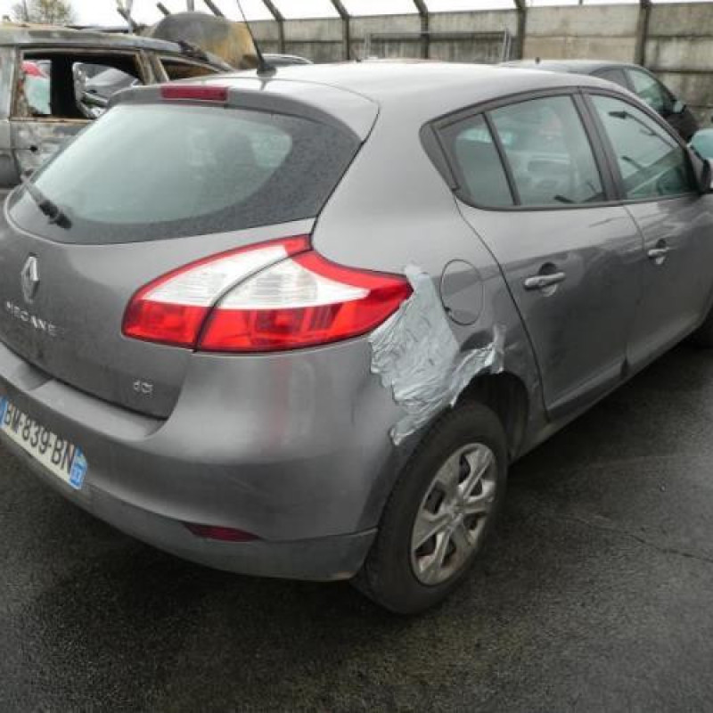 Verin de coffre RENAULT MEGANE 3 Photo n°6