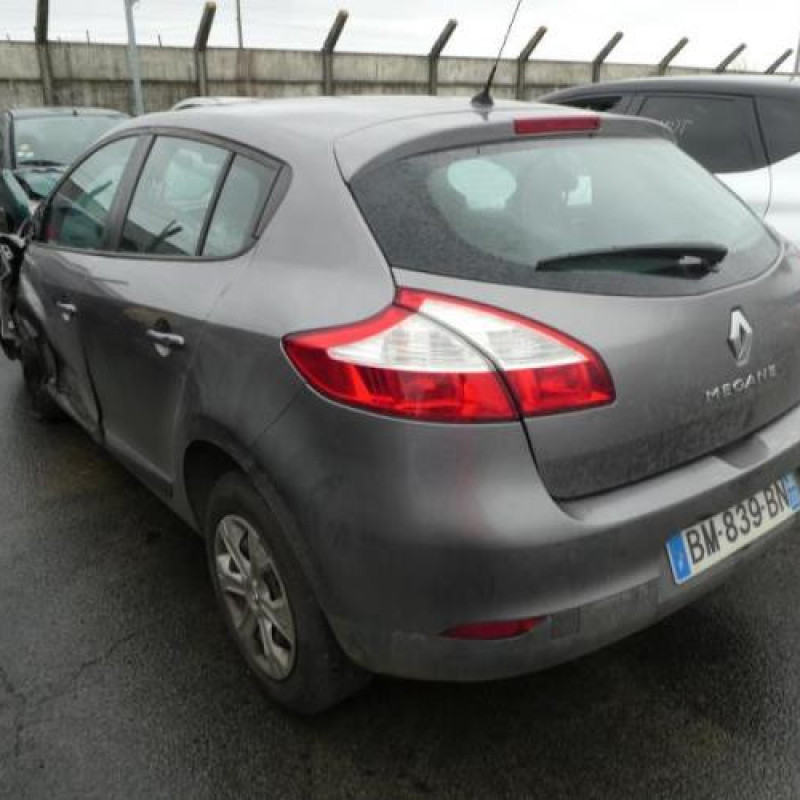 Verin de coffre RENAULT MEGANE 3 Photo n°7