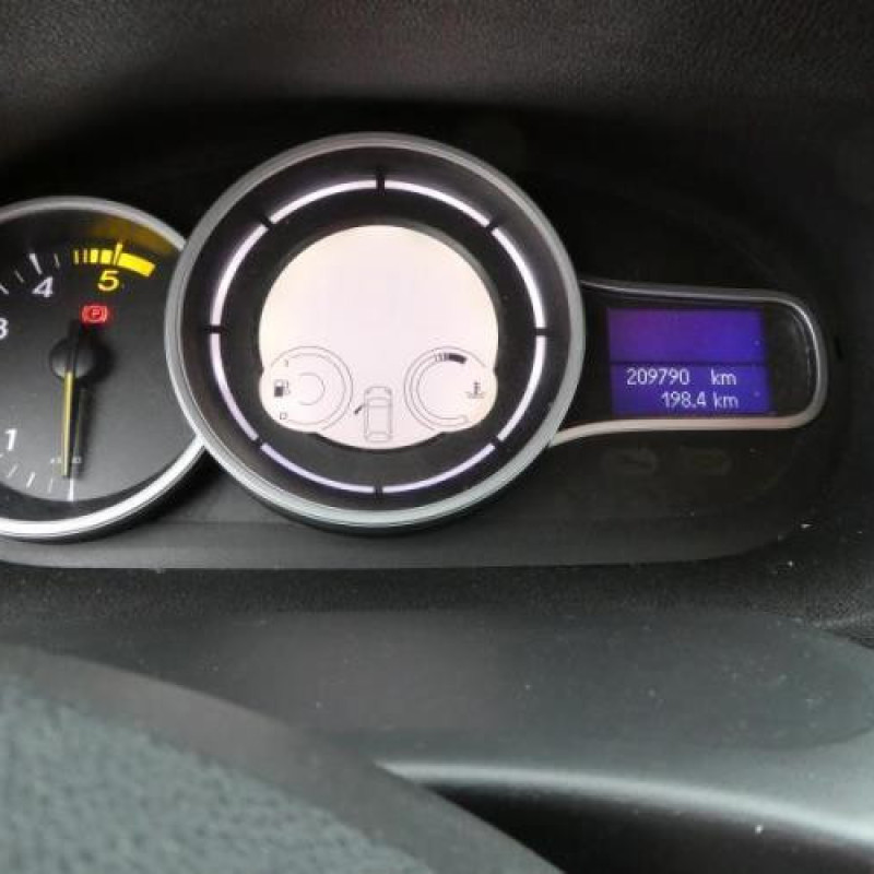 Verin de coffre RENAULT MEGANE 3 Photo n°11
