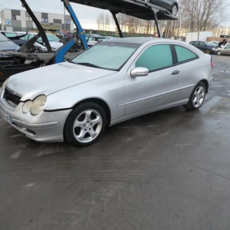Porte avant droit MERCEDES CLASSE C 203 COUPE SPORT Photo n°3