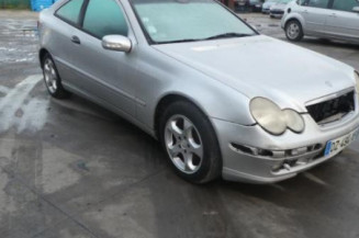 Porte avant droit MERCEDES CLASSE C 203 COUPE SPORT