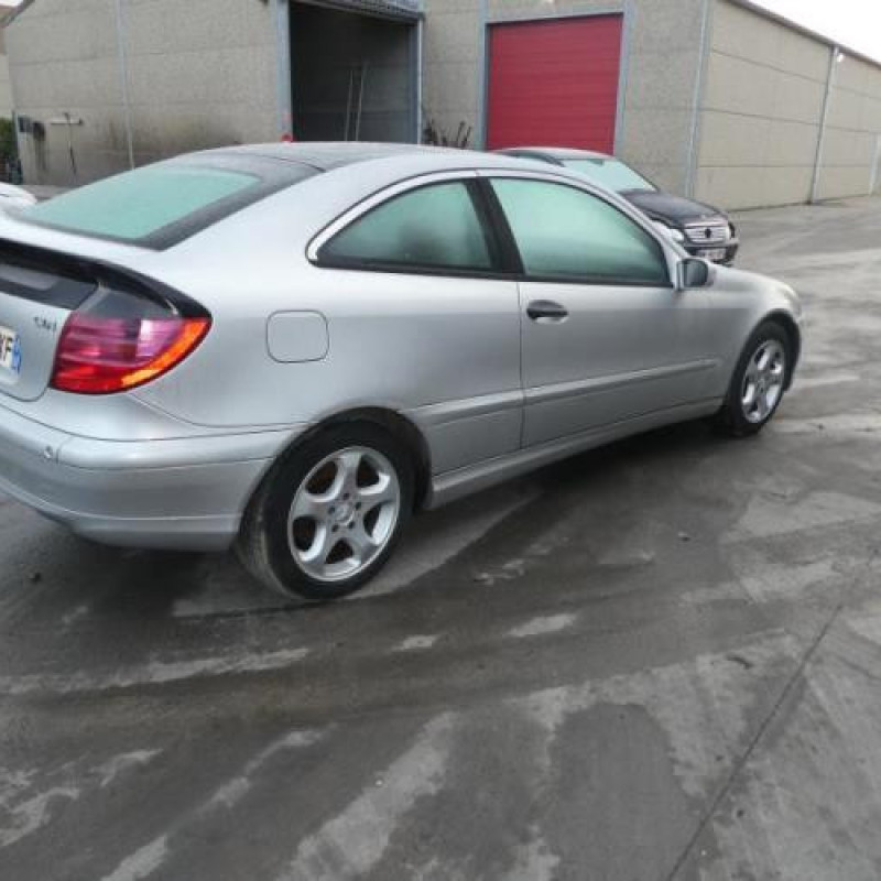Porte avant droit MERCEDES CLASSE C 203 COUPE SPORT Photo n°5