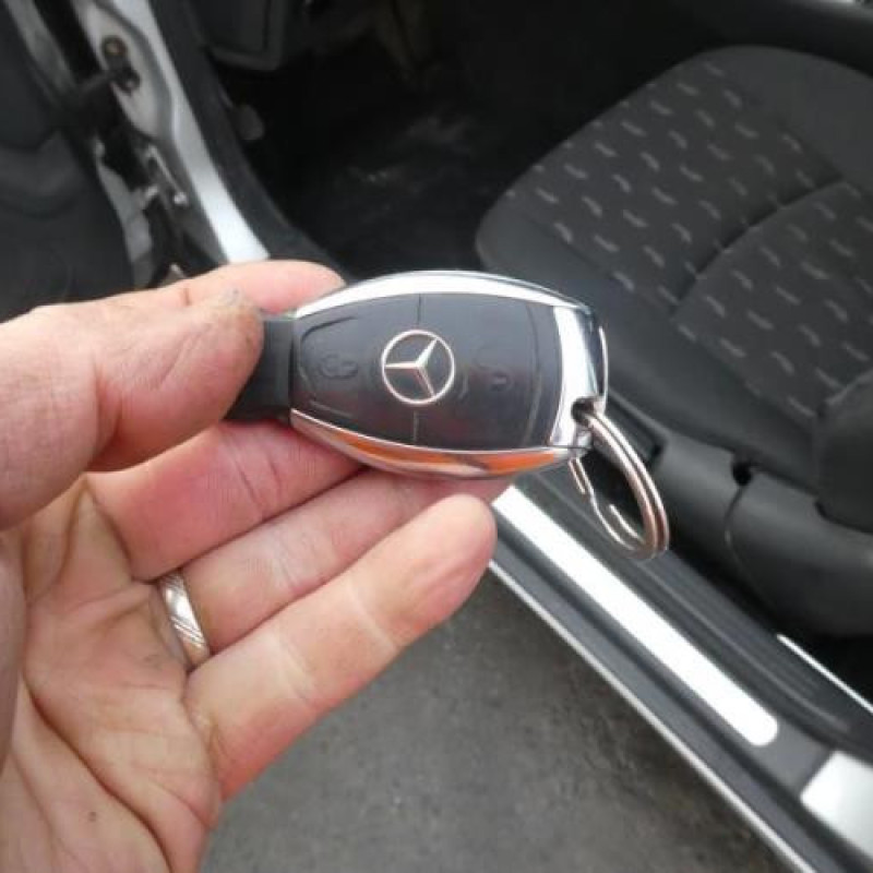 Porte avant droit MERCEDES CLASSE C 203 COUPE SPORT Photo n°12
