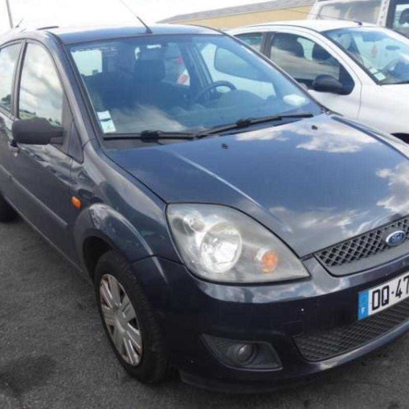 Feu arriere principal droit (feux) FORD FIESTA 5 Photo n°4