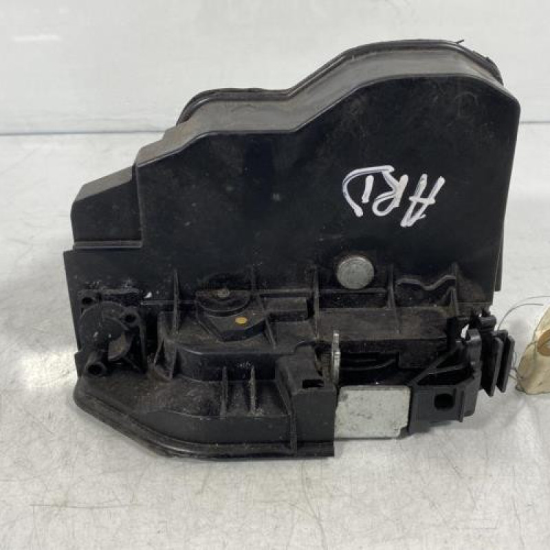 Serrure arriere droit BMW SERIE 1 E87 Photo n°1