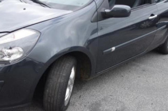Capot RENAULT CLIO 3