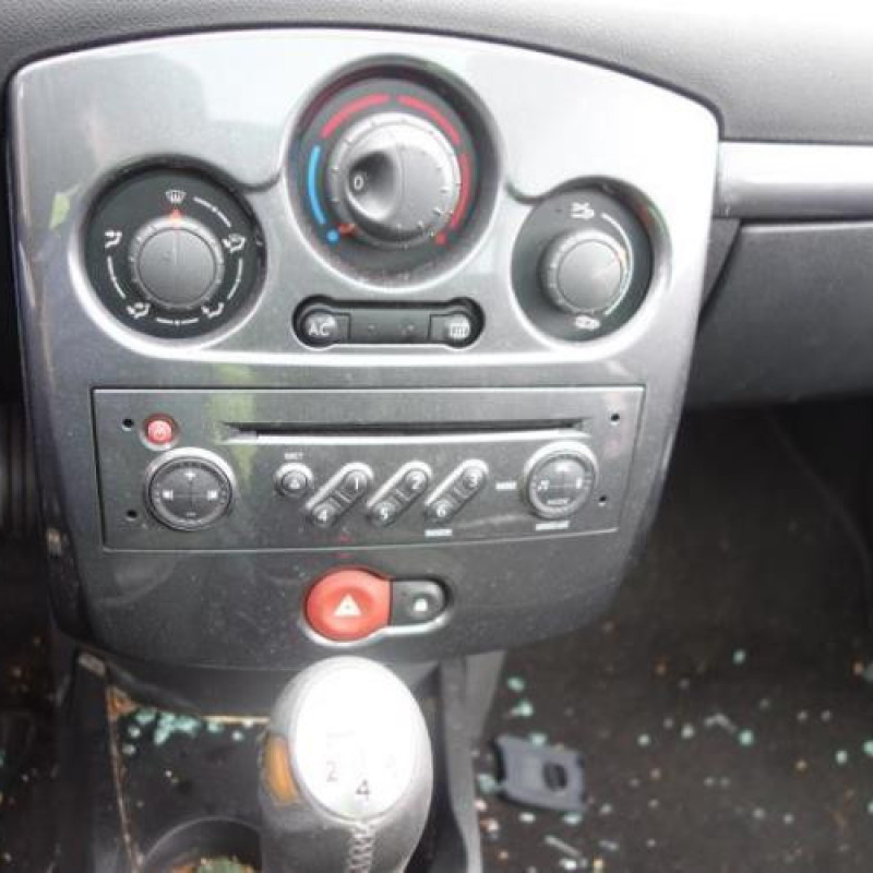 Capot RENAULT CLIO 3 Photo n°13
