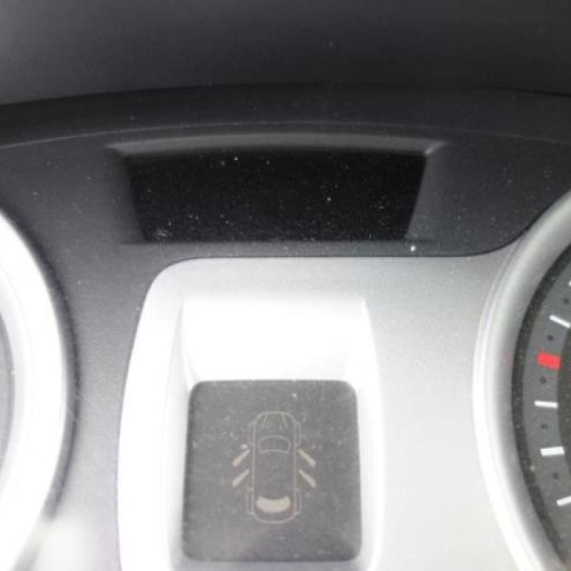 Capot RENAULT CLIO 3 Photo n°14