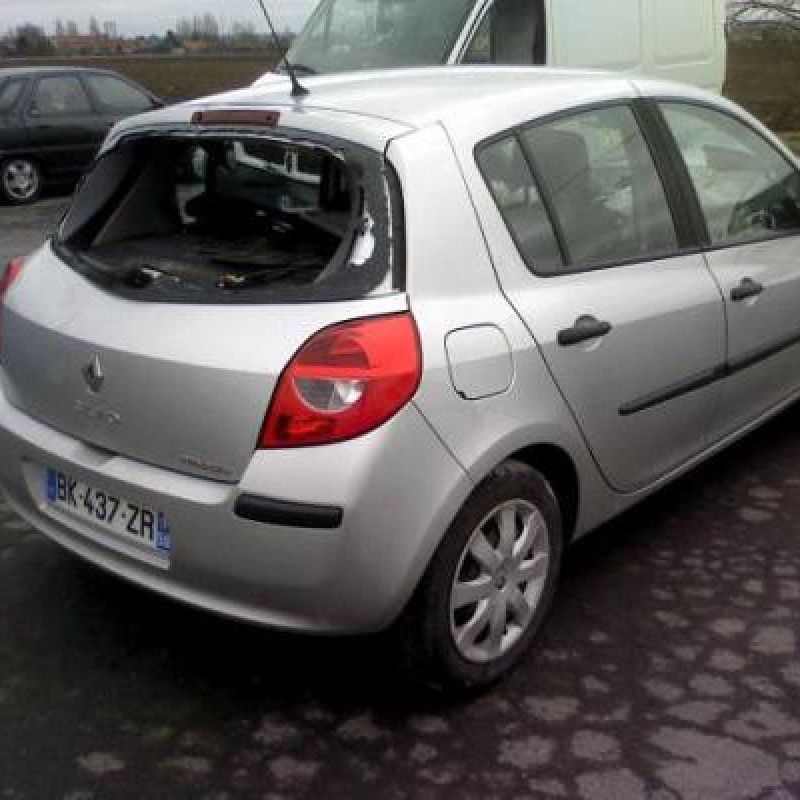 Moteur essuie glace arriere RENAULT CLIO 3 Photo n°5