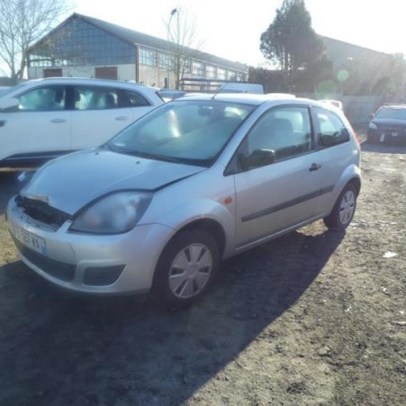 Feu arriere principal droit (feux) FORD FIESTA 5 Photo n°3
