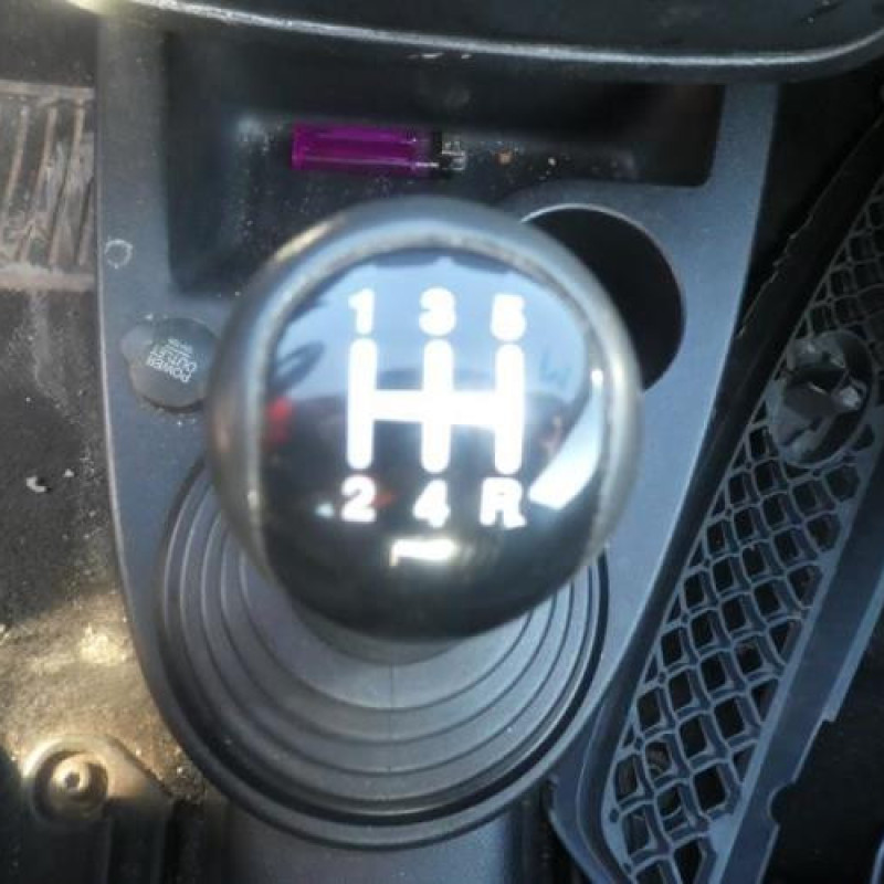 Porte avant droit FORD FIESTA 5 Photo n°8