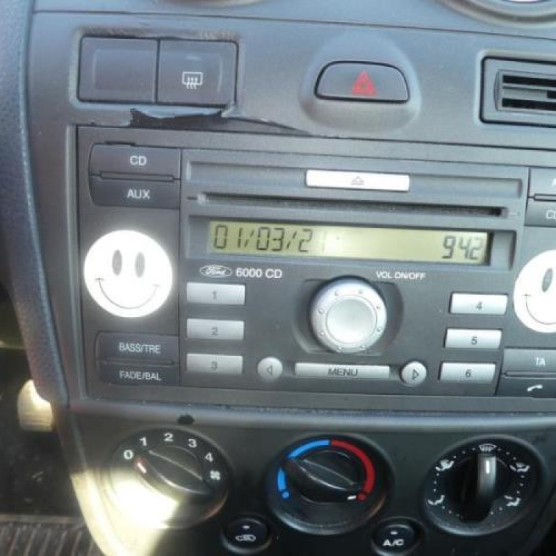 Porte avant droit FORD FIESTA 5 Photo n°9