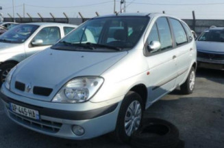 Serrure avant droit RENAULT SCENIC 1
