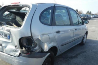 Serrure avant droit RENAULT SCENIC 1