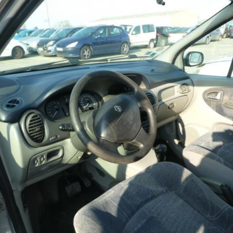 Serrure avant droit RENAULT SCENIC 1 Photo n°8