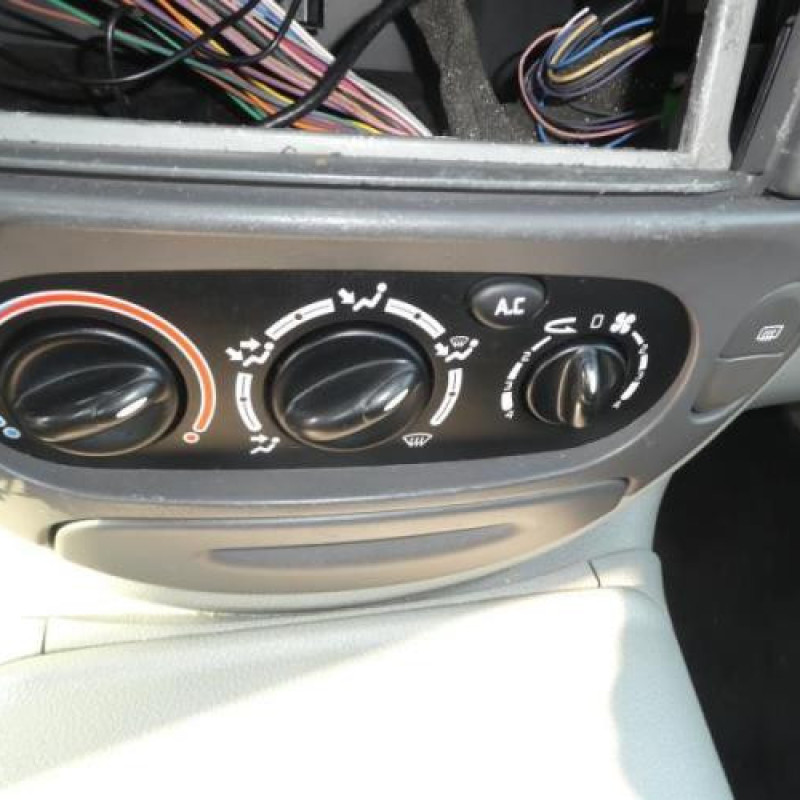 Serrure avant droit RENAULT SCENIC 1 Photo n°10