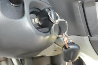 Serrure avant droit RENAULT SCENIC 1