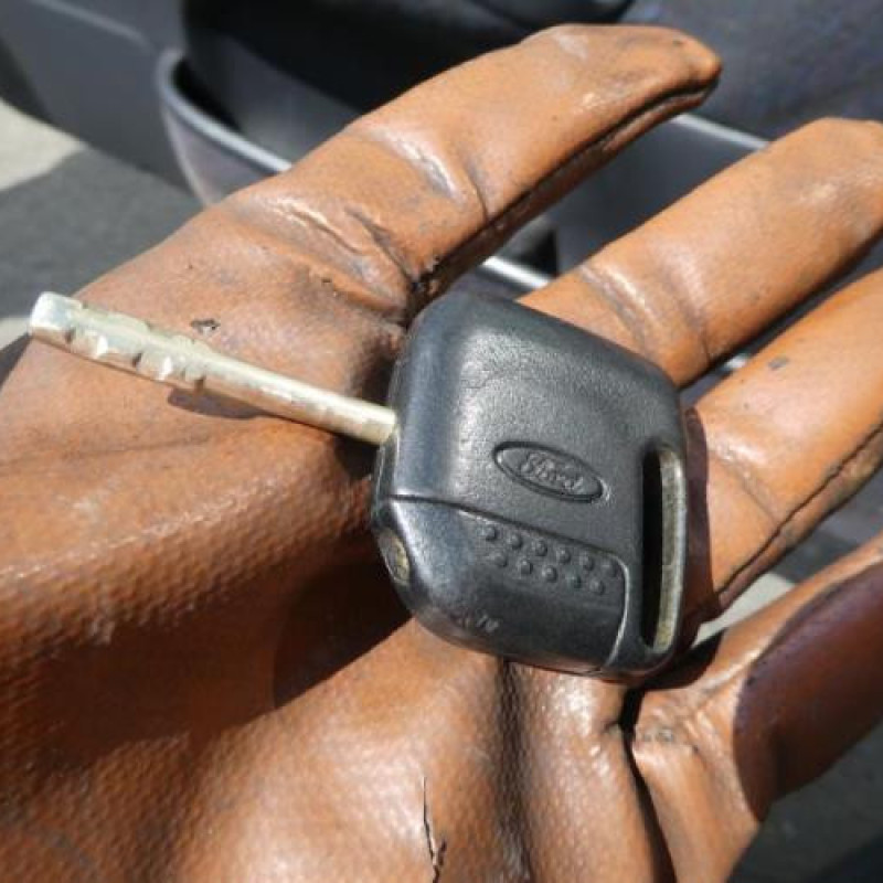 Ceinture arriere gauche FORD ESCORT 5 Photo n°13