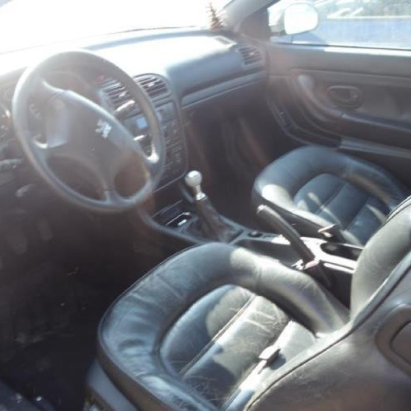 Porte avant droit PEUGEOT 406 Photo n°10