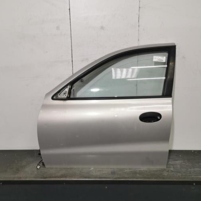 Porte avant gauche HYUNDAI LANTRA 2 Photo n°1