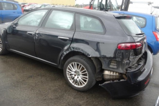 Serrure avant droit ALFA ROMEO 159