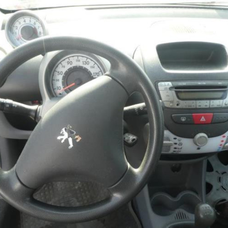 Serrure avant gauche PEUGEOT 107 Photo n°10