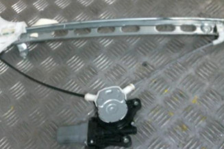Leve vitre electrique avant gauche SUZUKI SWIFT 4 Photo n°1