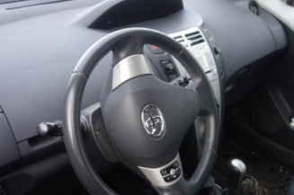 Serrure arriere gauche TOYOTA YARIS 2