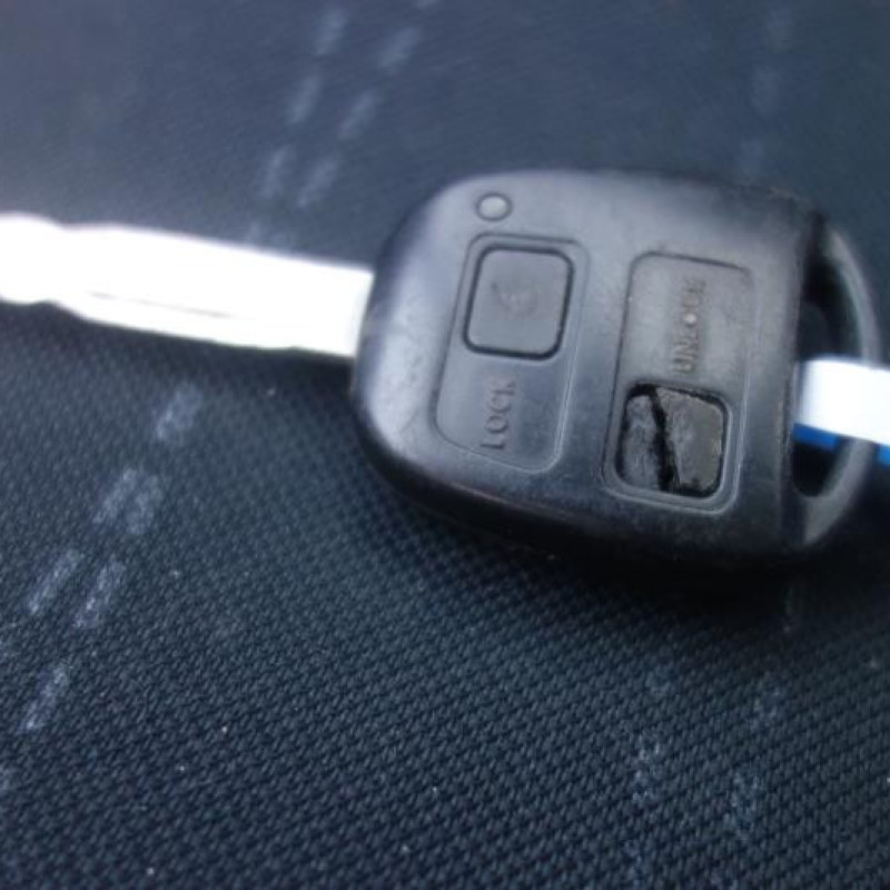 Serrure arriere gauche TOYOTA YARIS 2 Photo n°11