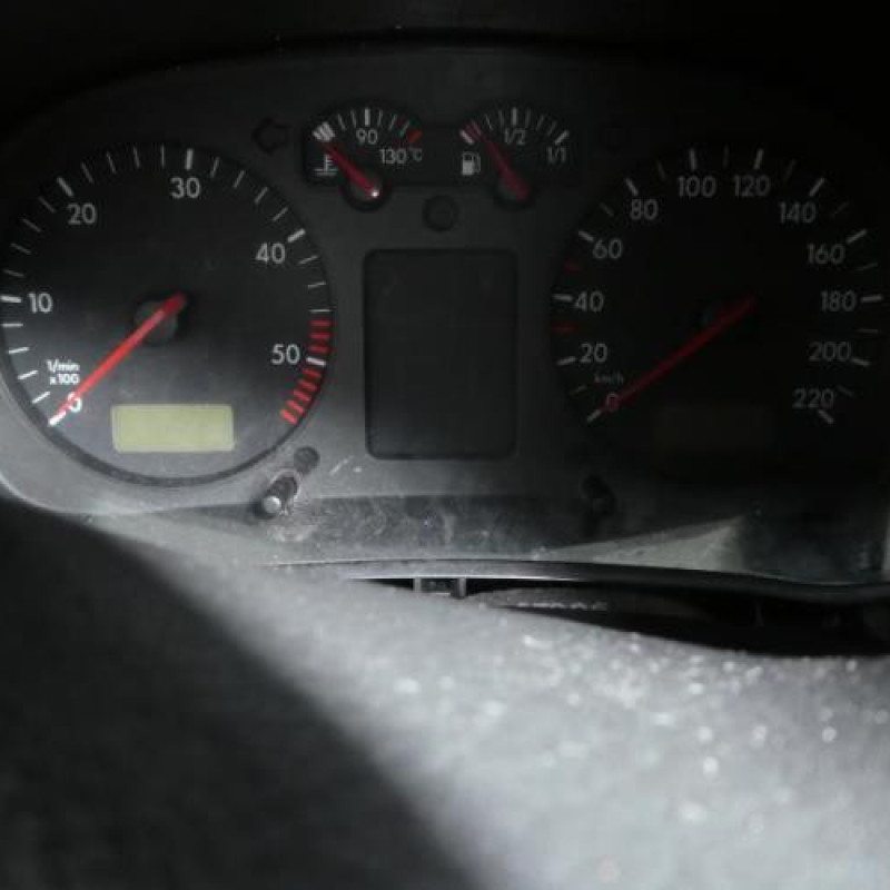 Porte avant droit VOLKSWAGEN GOLF 4 Photo n°10