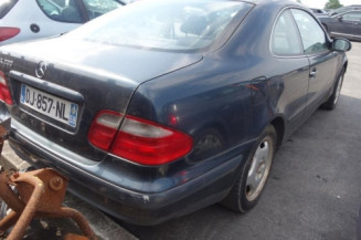 Porte avant droit MERCEDES CLASSE CLK 208