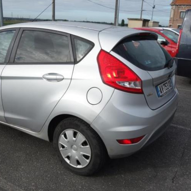 Verin de coffre FORD FIESTA 6 Photo n°4