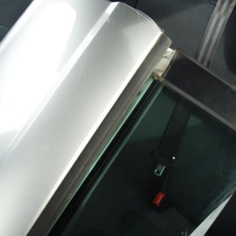 Verin de coffre FORD FIESTA 6 Photo n°9