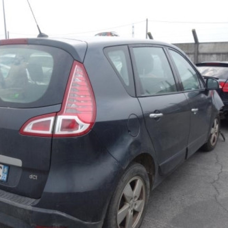 Feu arriere secondaire droit (feux) RENAULT SCENIC 3 Photo n°5