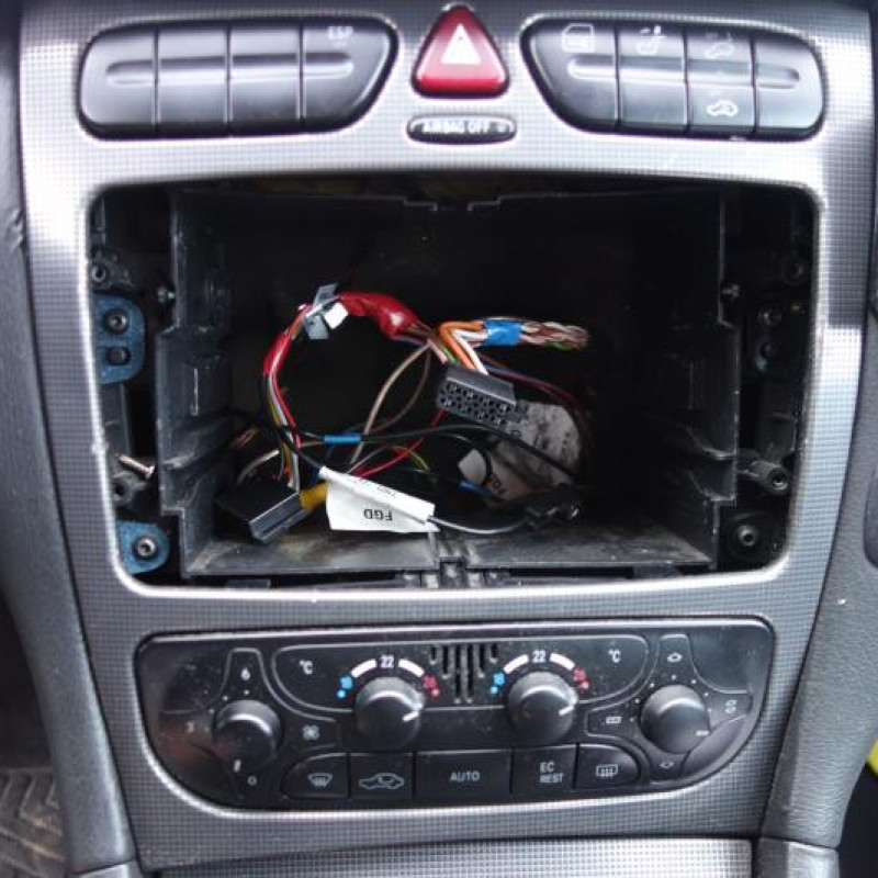 Porte arriere gauche MERCEDES CLASSE C 203 Photo n°9