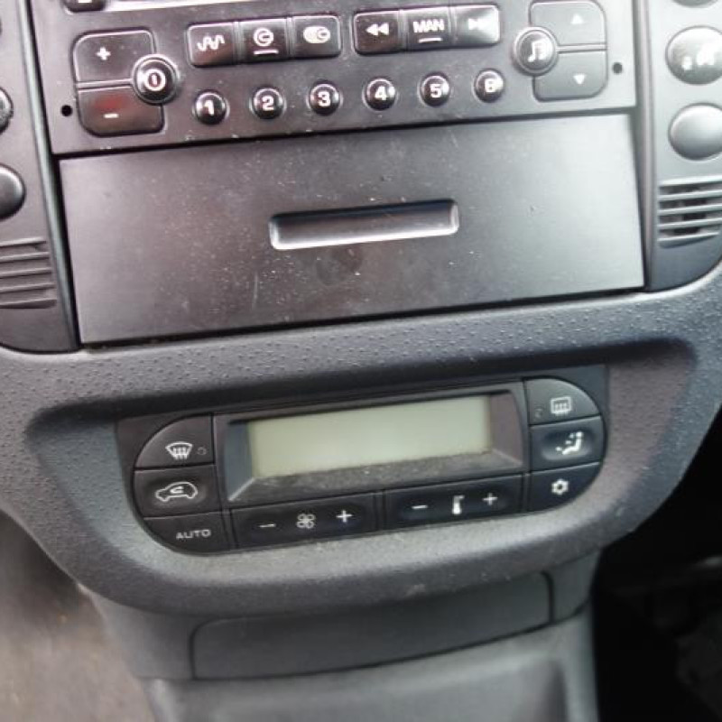 Serrure avant droit CITROEN C2 Photo n°10