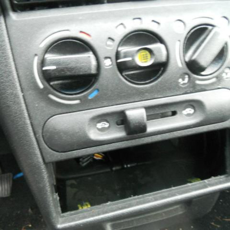 Malle/Hayon arriere OPEL TIGRA 1 Photo n°9