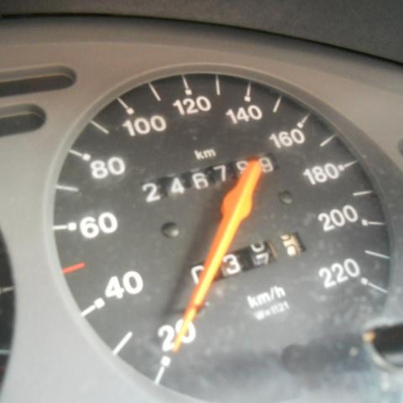 Malle/Hayon arriere OPEL TIGRA 1 Photo n°10